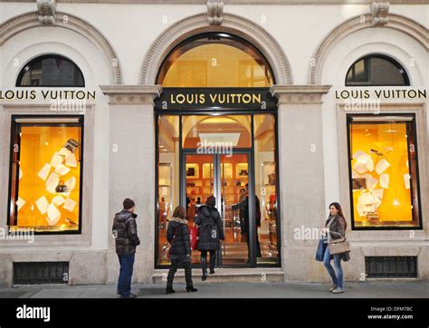 louis vuitton lombardia|buying louis vuitton in milan.